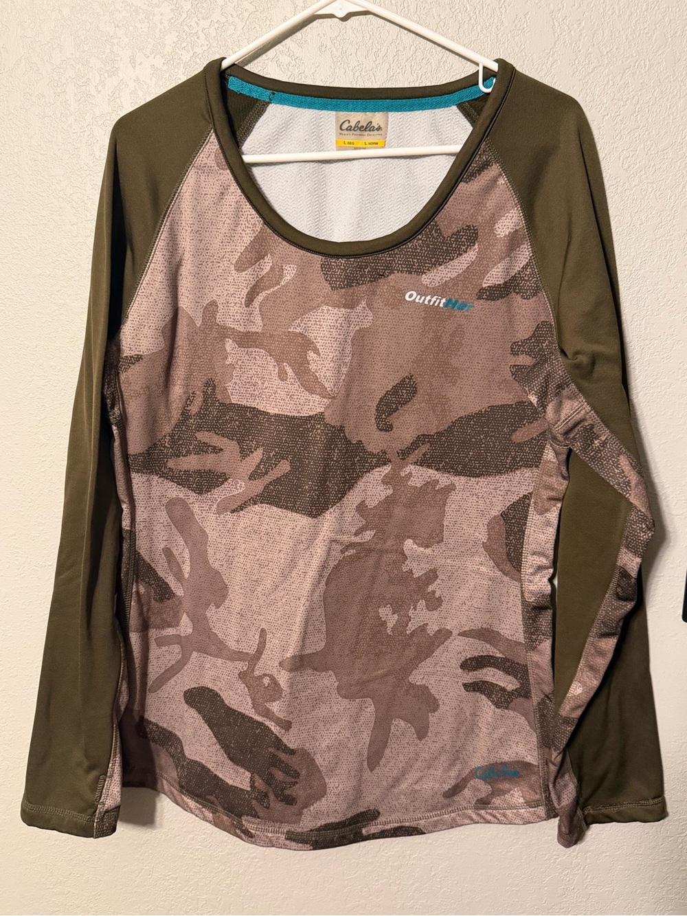 Cabela's Outfitters Long Sleeve Camo Top